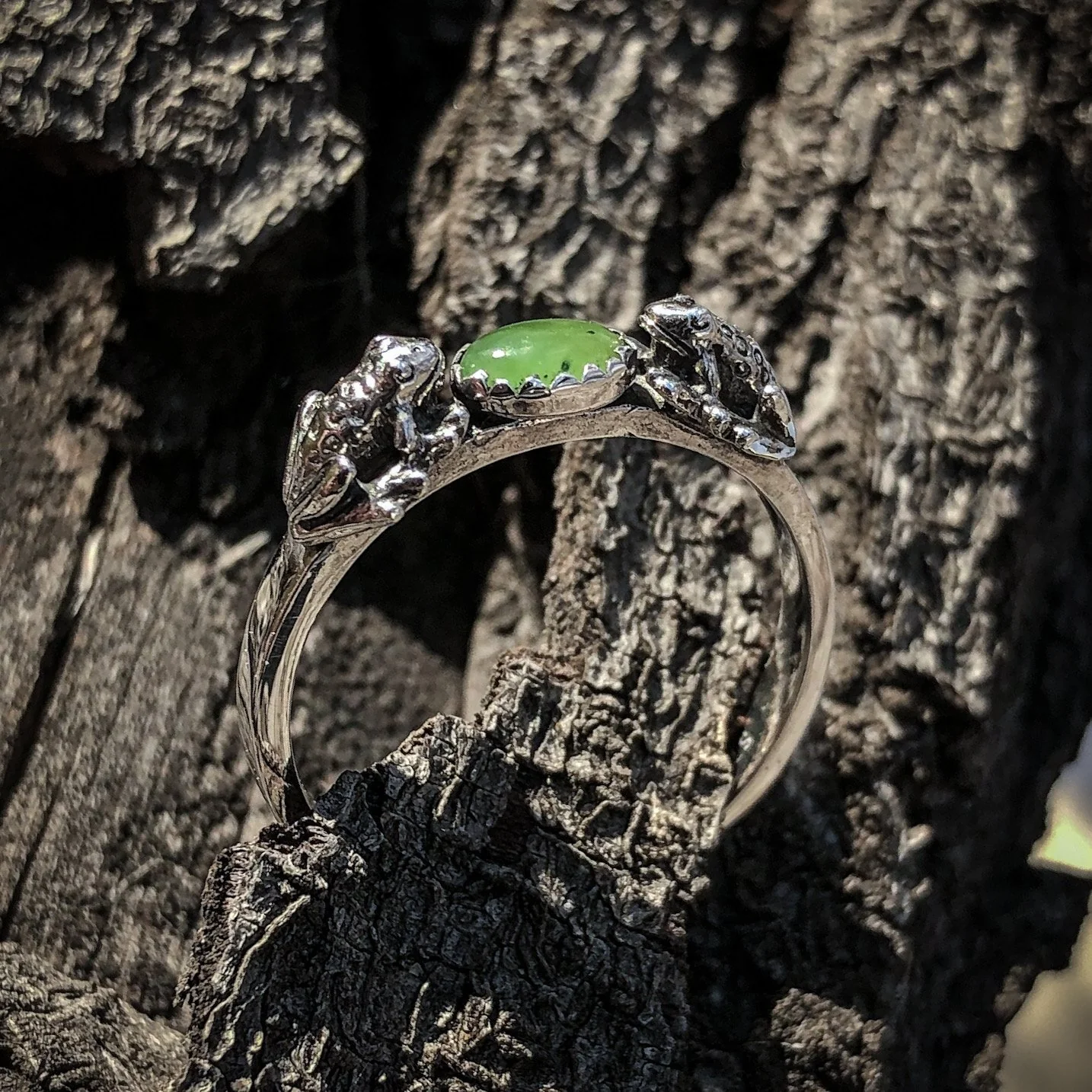 Double Frog Ring with Gemstone - Image 11