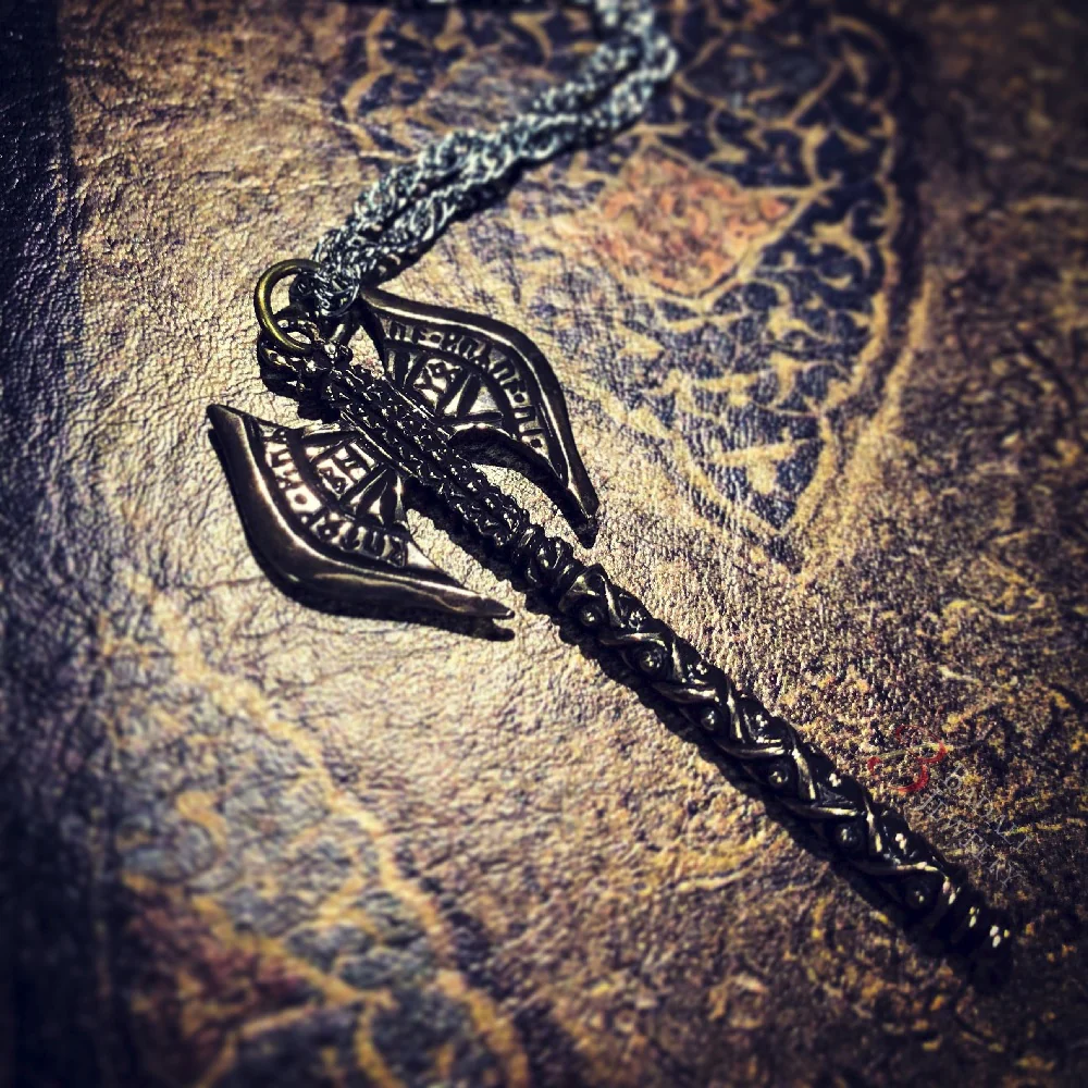 KHUZDUL™ Dwarven Battle Axe - Image 4