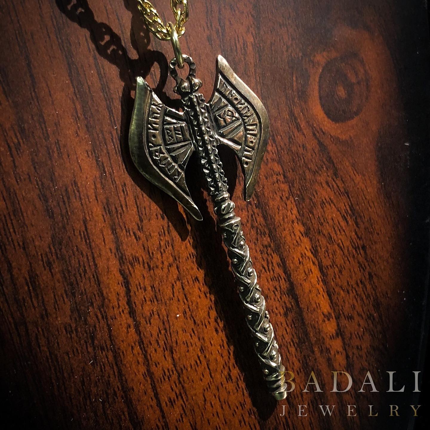 KHUZDUL™ Dwarven Battle Axe - Image 5