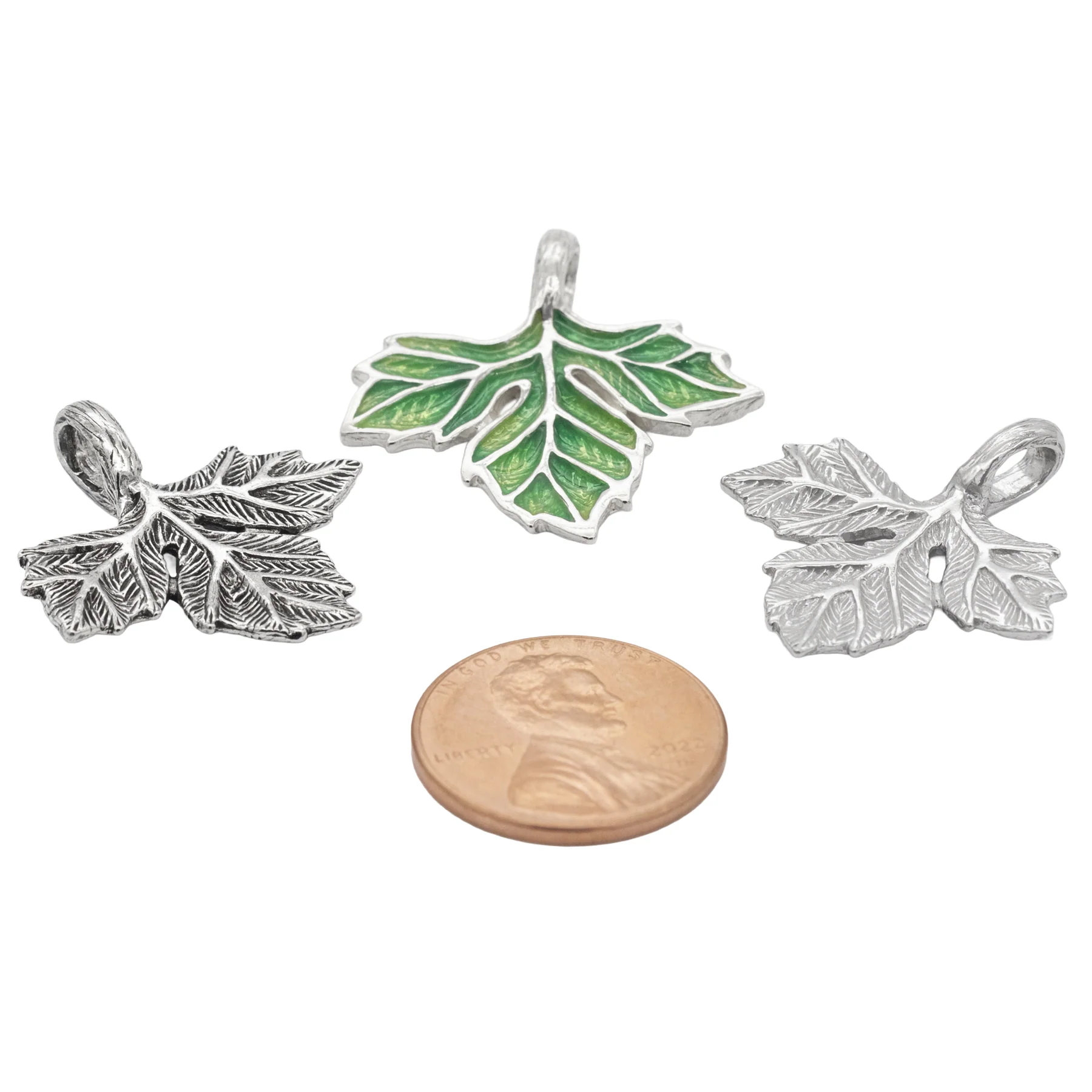 The Avendesora Leaf Necklace - Enameled - Image 4